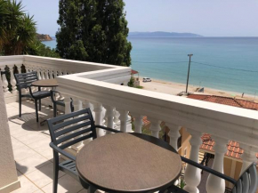 Villa Lourdas Beach